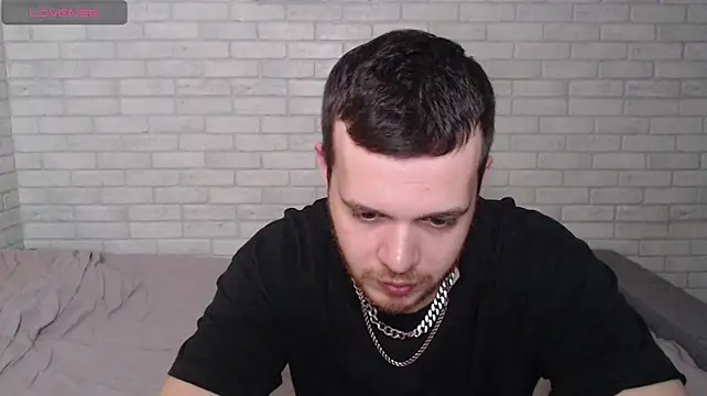 Alexxx_horny live cam on StripChat