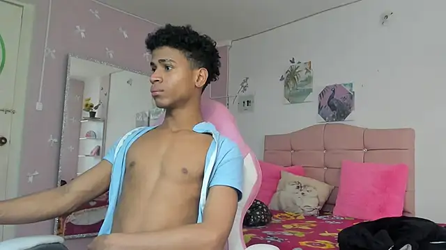 Santy_bigcock_01
