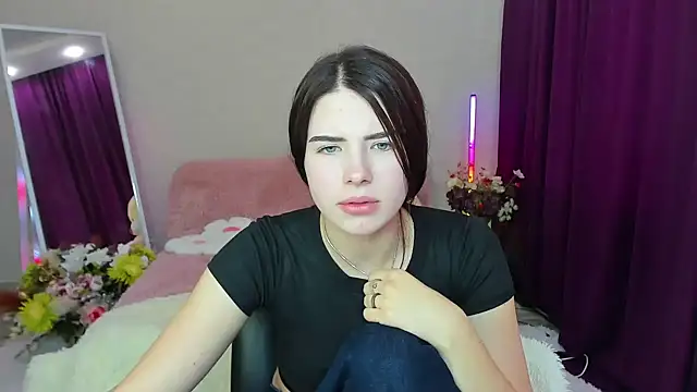 Kira_Vine