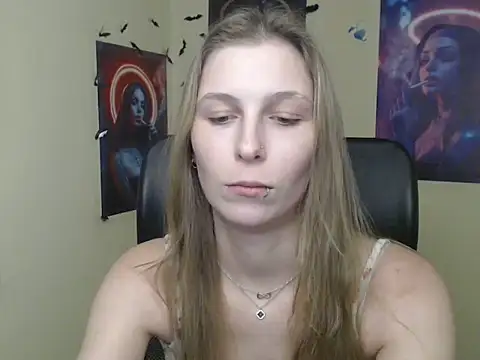 StrangerGi webcam