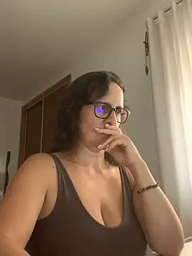 hotbrunettemass webcam