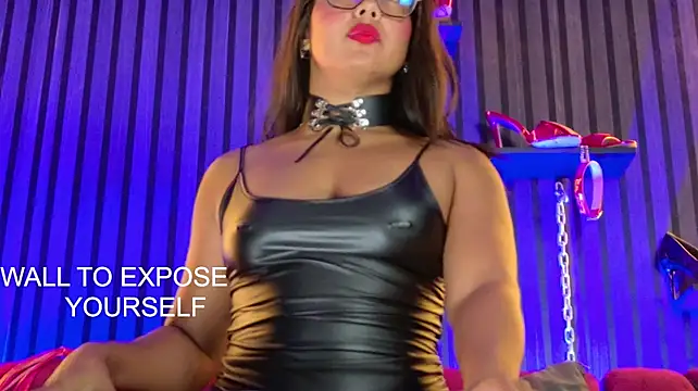 NovaaStone live cam on StripChat