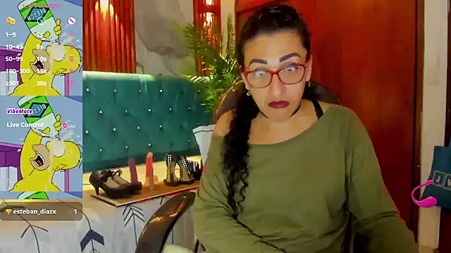 sabrina_dupont live cam on StripChat