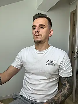 Huge_cock22cm avatar