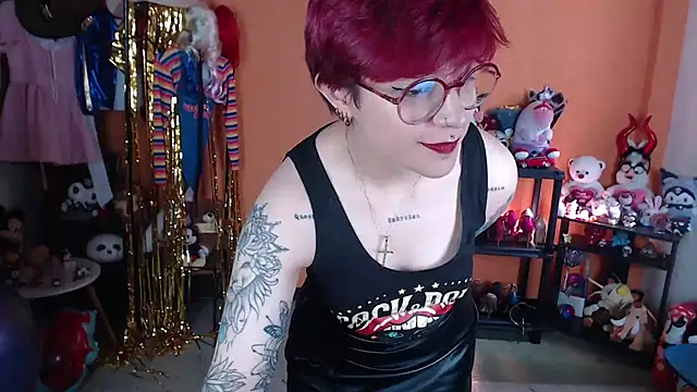 MissMiia2 live cam on StripChat