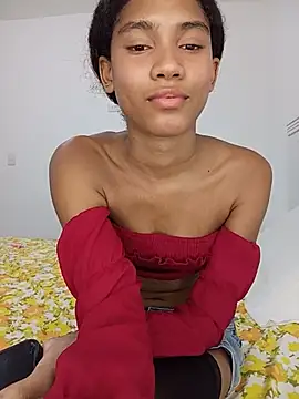 SkarlySecrets live cam on StripChat