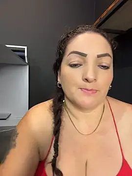 Roseemilf_ live cam on StripChat