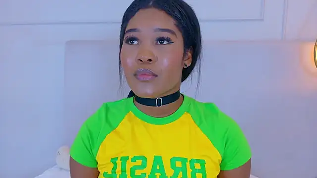 josselynbrown (F young) - 😈Nipple squeeze😈