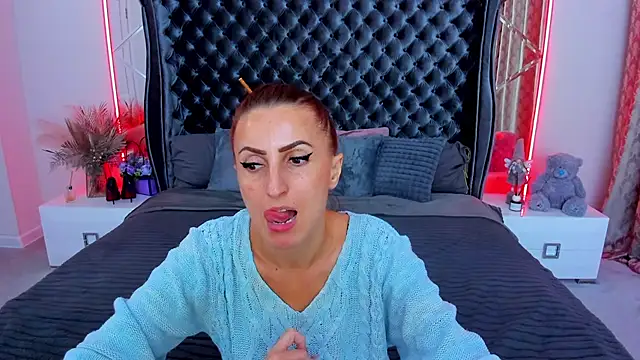 Rebecca_Diamond live cam on StripChat