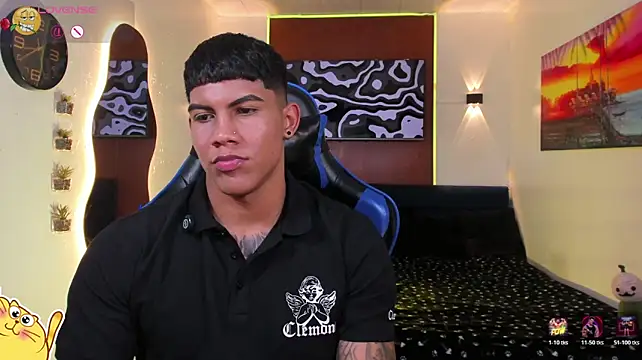 Damian_latinxxx live cam on StripChat