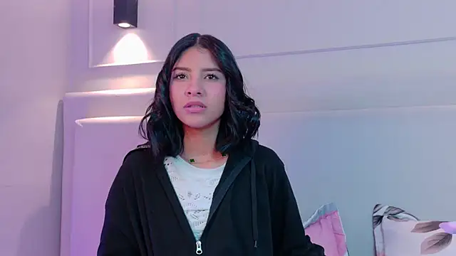 NaomiKlarc