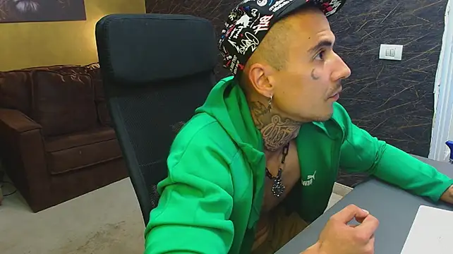 RomeoBodhi webcam