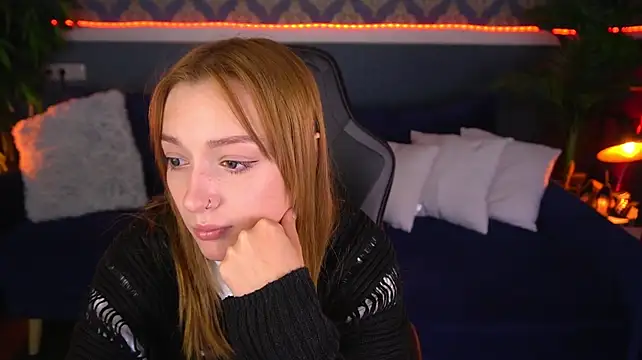 LizzaMoonn webcam