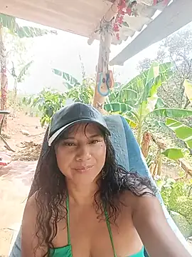 esmeralda_li (Ask my age) - breast tremors +5