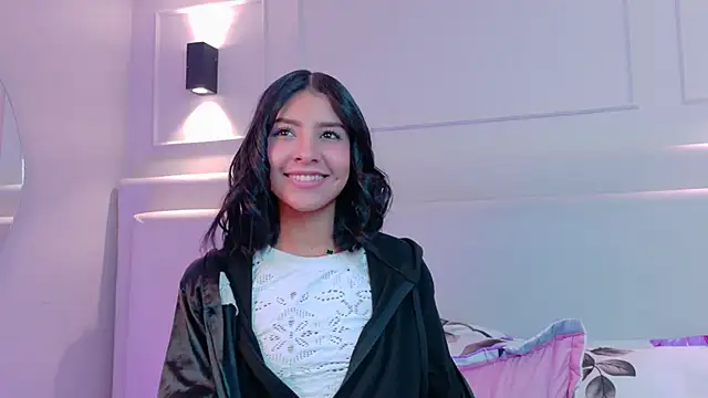 NaomiKlarc