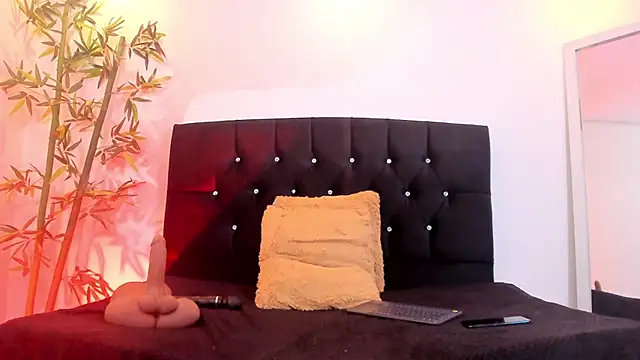 kenya_carper (F milf) - Show me ur big ass mami