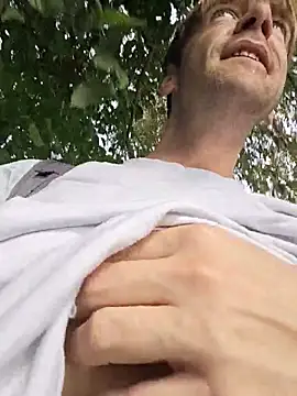 fit_ass_2021 (Ask my age) - Buzz me in public 😍