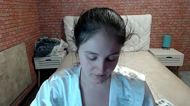 Holliy_Cooper webcam