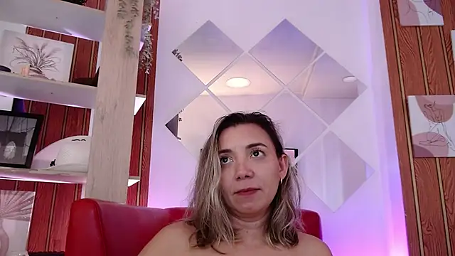 milfsecret69 live cam preview
