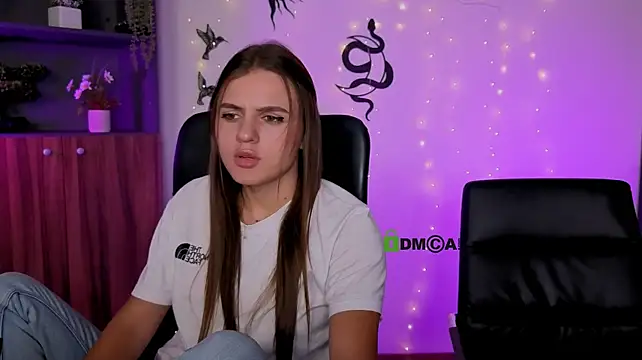 lisa_dark_