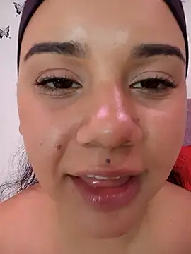 NahomyEvans