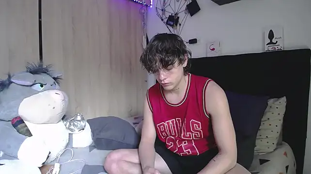 Santiago_kiler live cam on StripChat