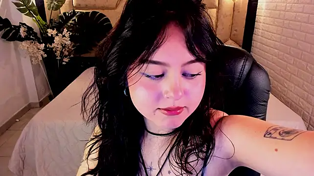 crimson_tati_