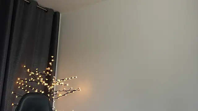 Chloee_breasts webcam