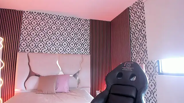 BEELLA_TAY1