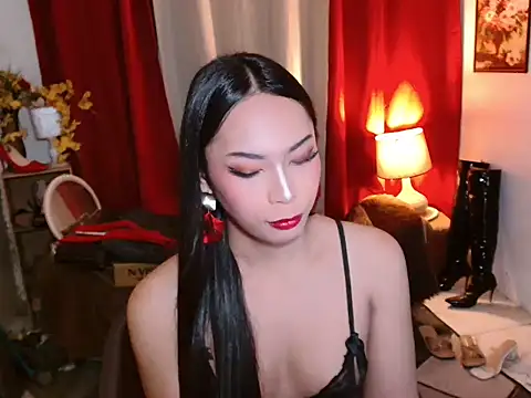 kylieEmparado