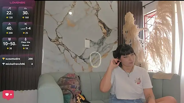 kate_boobs