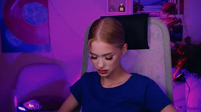 AngelaHolmes