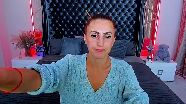 Rebecca_Diamond