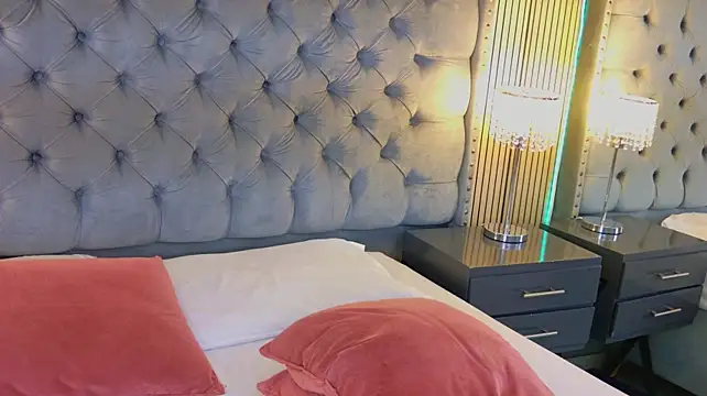 SamantaG live cam on StripChat
