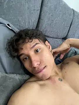 NelModel1 live cam on StripChat