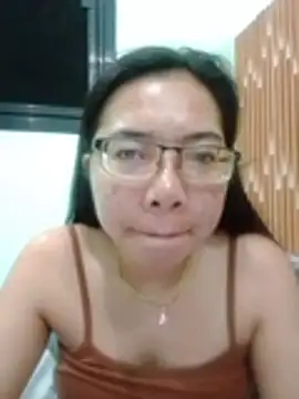 Horny_gelyn live cam on StripChat