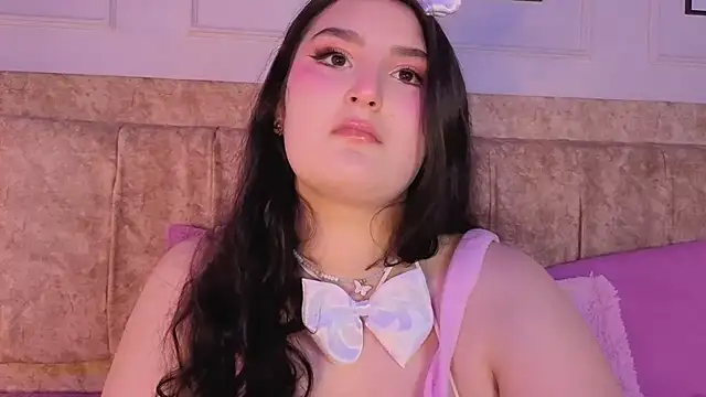 zoe_moon__