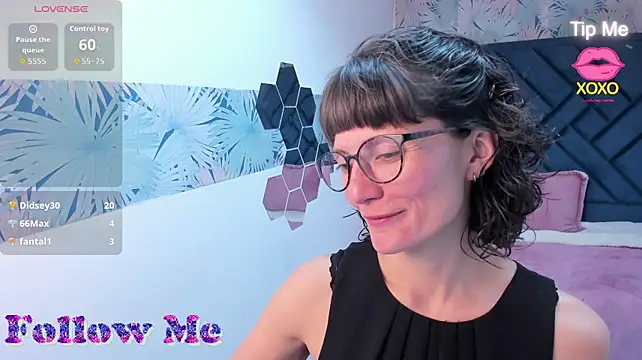 Valery_More__ live cam on StripChat