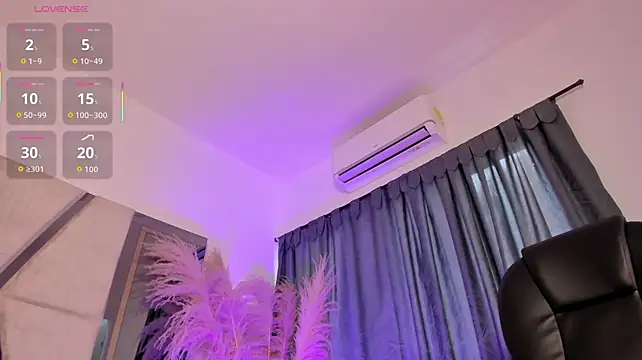 CarolineFyre webcam