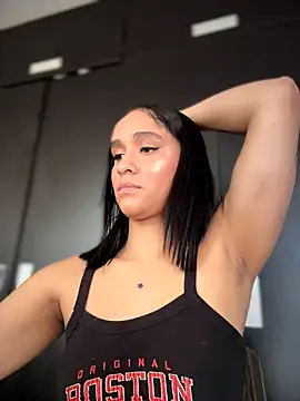 isabella-teen (F teen) - Flash Tits🍒