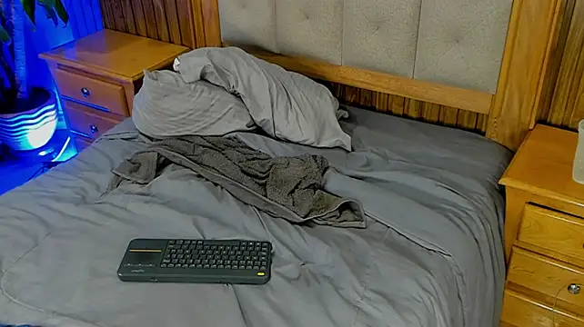 colby_driscoll (M twink) - Spank ass hard 10 times💦