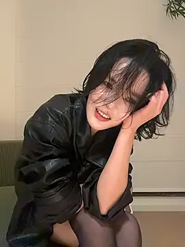 mengmeng808 (F young) - 男友视角看胸