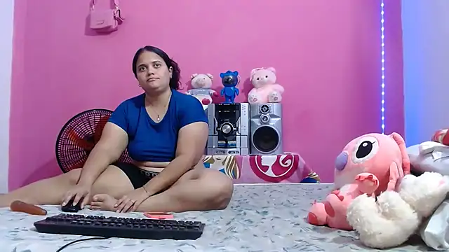 brunnette_hot