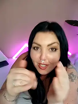 CurvyBonnie_XO