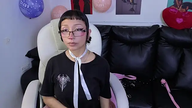 mia_bloom2