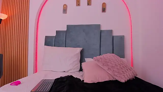 pamela_scott069