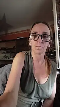 Dettybitch40 live cam preview