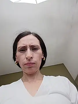 alicerossi (Ask my age) - Darme mucho placer y te  sorprenderas