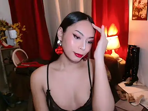 kylieEmparado