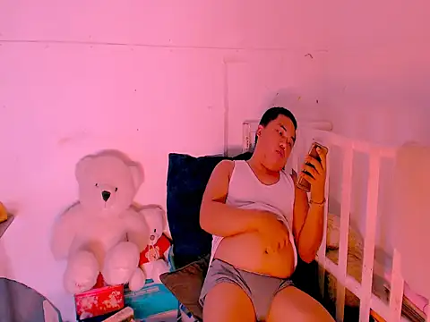 hardking_69 (M young) - PLEASE HELP ME CUM I'M SO HORNY